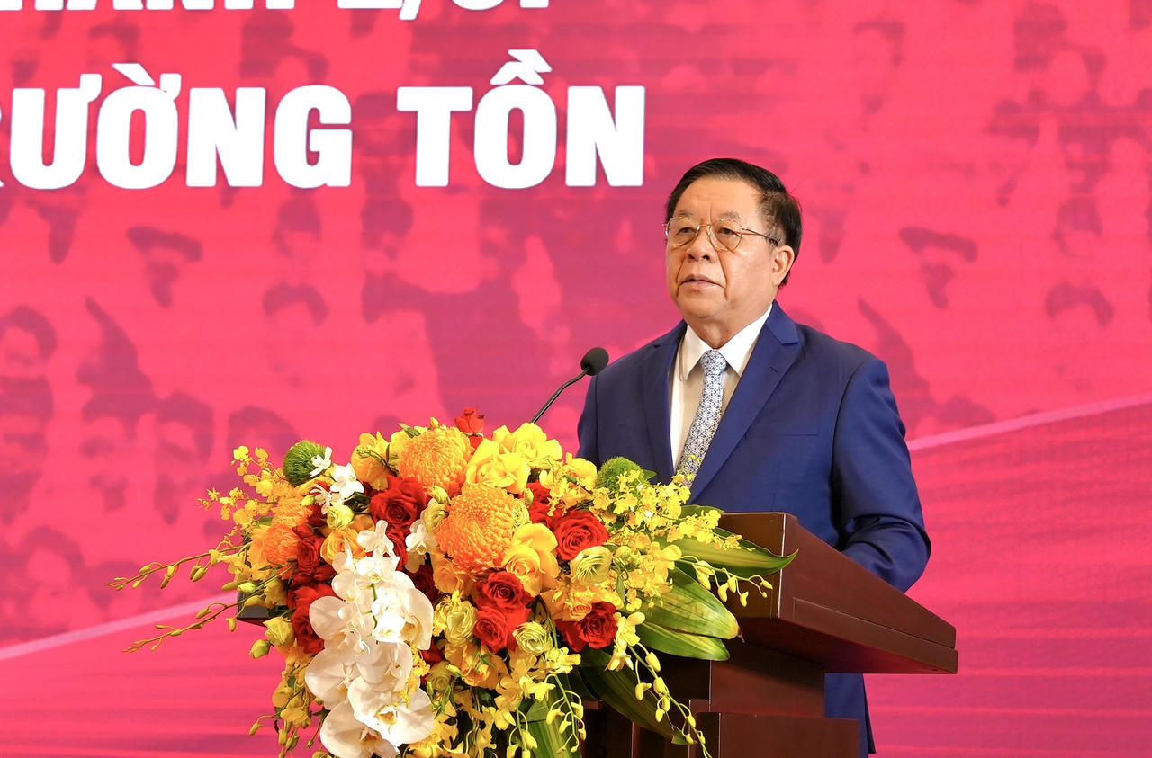 Trưởng Ban Tuyên giáo và Dân vận Trung ương Nguyễn Trọng Nghĩa phát biểu khai mạc hội thảo. Ảnh: PV