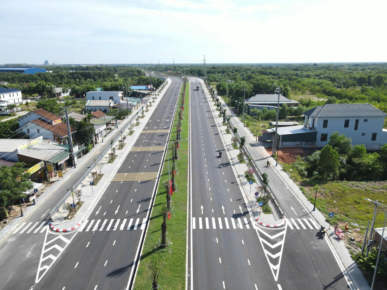 Tuyến đường có chiều dài toàn tuyến hơn 16,2km.
