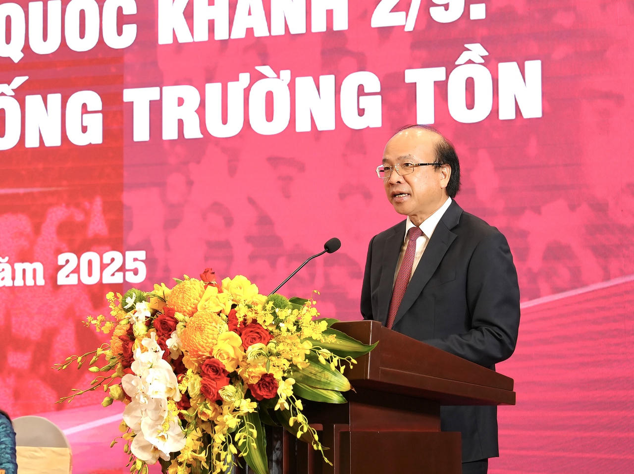 TS Phan Chí Hiếu, Chủ tịch Viện Hàn lâm Khoa học xã hội Việt Nam phát biểu.