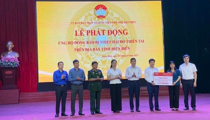 Agribank đồng hành cùng chính quyền và nhân dân các địa phương khắc phục thiệt hại do bão Wipha
