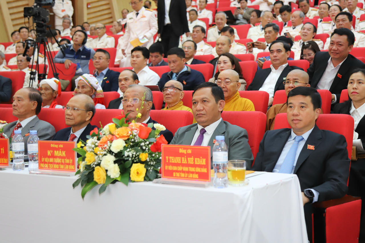 Các đại biểu tham dự lễ kỷ niệm.