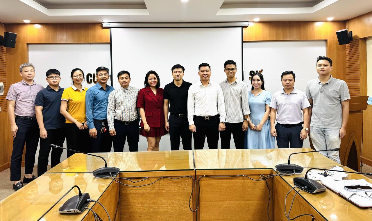 Đại diện các đơn vị tham gia bốc thăm, chia bảng tại Hội thao Ngành Tư pháp lần III ngày 15/8/2025.