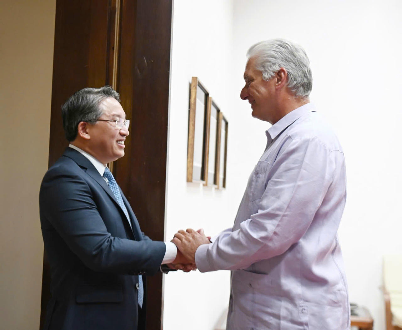 Bộ trưởng Nguyễn Hải Ninh tiếp kiến đồng chí Miguel Mario Díaz-Canel Bermúdez, Bí thư thứ nhất, Chủ tịch nước Cuba