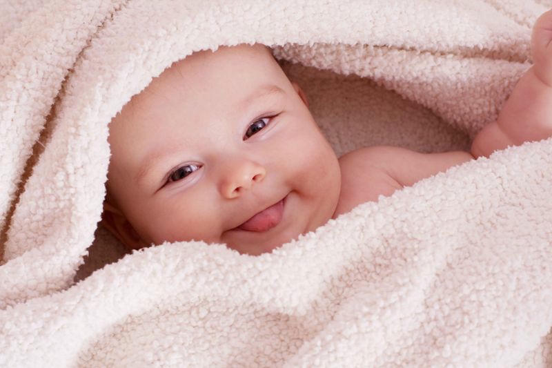 Phòng tránh tình trạng lợi dụng mua bán trẻ sơ sinh