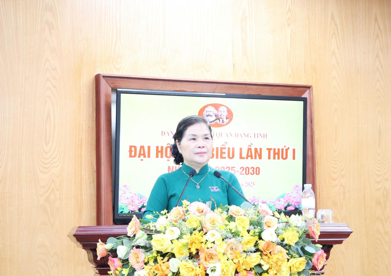  Bà Giàng Páo Mỷ,  Bí thư Tỉnh ủy, Chủ tịch HĐND tỉnh, Trưởng Đoàn đại biểu Quốc hội tỉnh phát biểu chỉ đạo tại Đại hội.