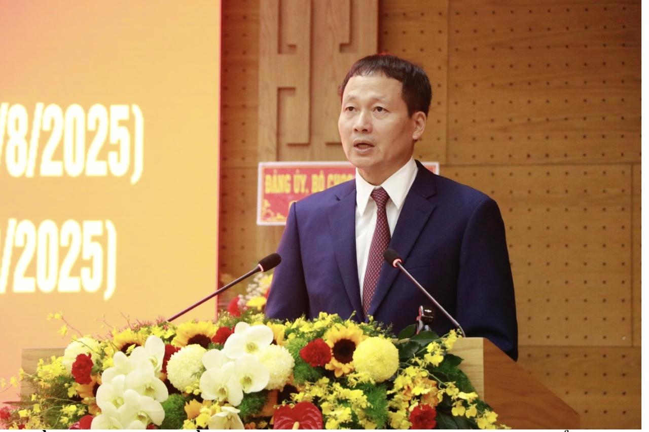 Ông Vũ Hồng Văn, Bí thư Tỉnh uỷ phát biểu tại buổi lễ.