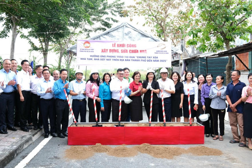 Agribank luôn khẳng định vai trò ngân hàng sẵn sàng chung tay cùng hệ thống chính trị hoàn thành kế hoạch xóa nhà tạm, nhà dột nát cho hộ nghèo, hộ cận nghèo trong đợt thi đua cao điểm từ nay đến hết năm 2025.