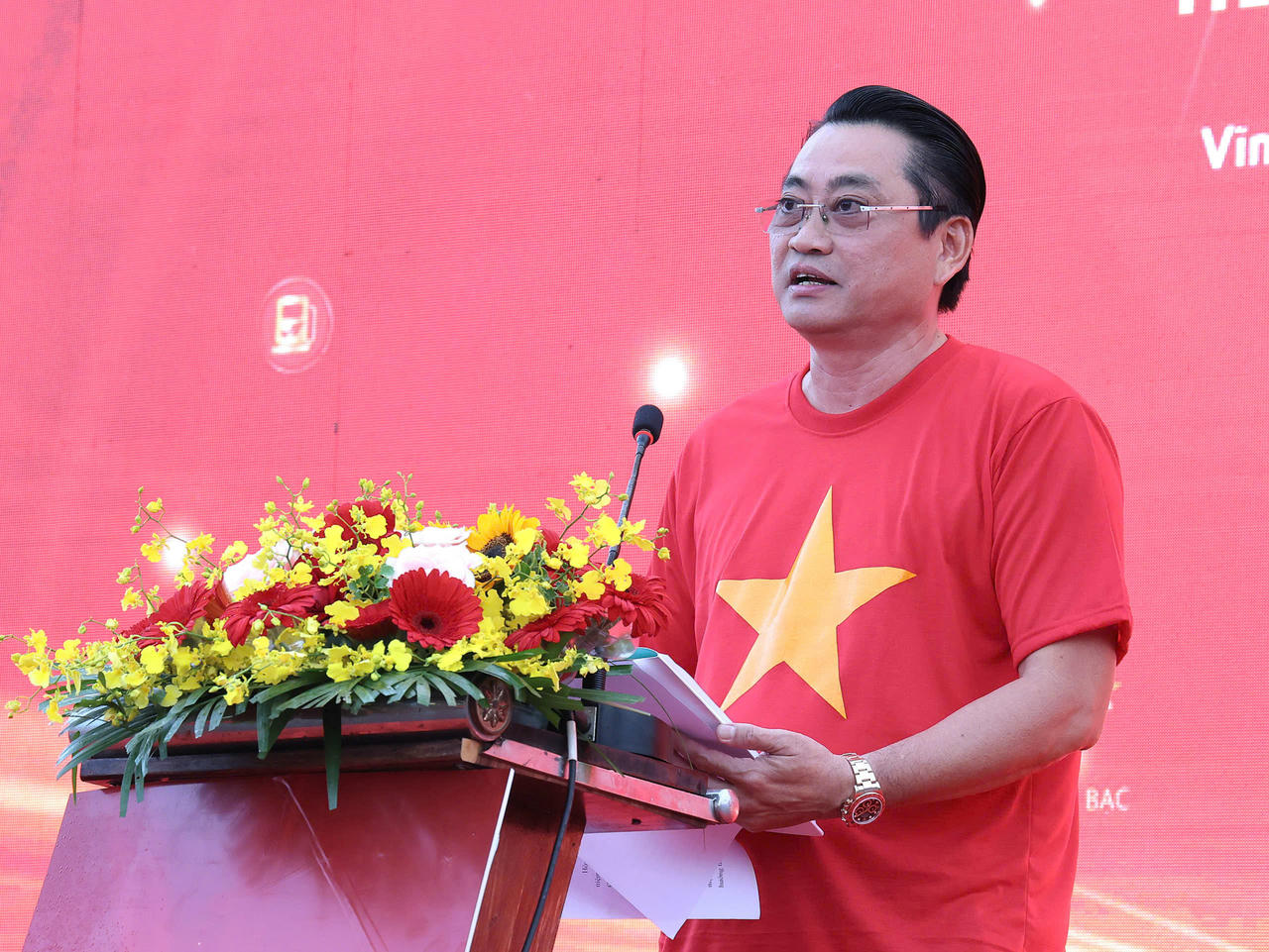Ông Nguyễn Quỳnh Thiện - Phó Chủ tịch UBND tỉnh Vĩnh Long phát biểu tại buổi lễ.