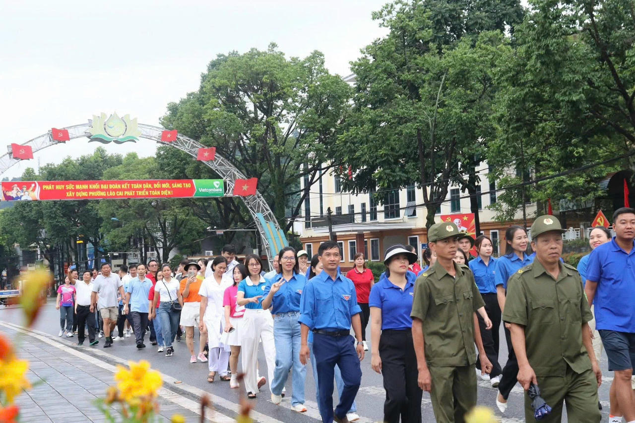 Qua hoạt động này, phường Lào Cai đã góp phần lan tỏa tinh thần rèn luyện thân thể theo gương Bác Hồ vĩ đại, đồng hành cùng phong trào “Khỏe để xây dựng và bảo vệ Tổ quốc”, đồng thời góp phần thiết thực vào phong trào toàn dân bảo vệ an ninh Tổ quốc tại cơ sở.