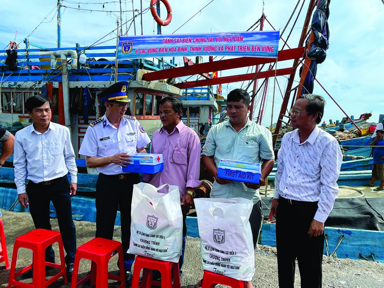 Công tác chính sách ở Bộ Tư lệnh Vùng Cảnh sát biển 3: Góp phần xây dựng “thế trận lòng xây” nơi đầu sóng 