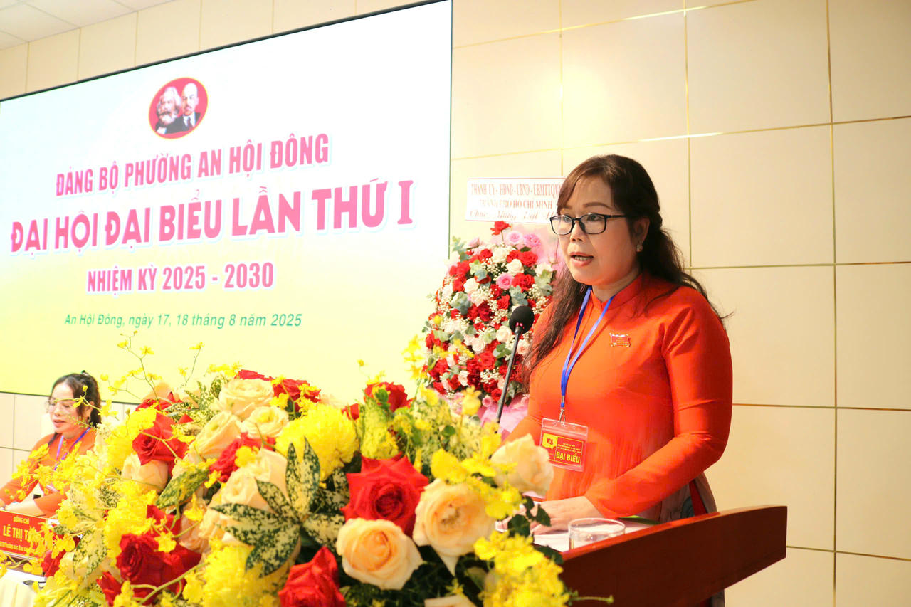 Bà Hoàng Thị Kim Thu (Chủ nhiệm Ủy ban kiểm tra Quận ủy Quận Gò vấp trước đây) được chỉ định làm Bí thư, kiêm Chủ tịch HĐND (Ảnh: phường An Hội Đông)