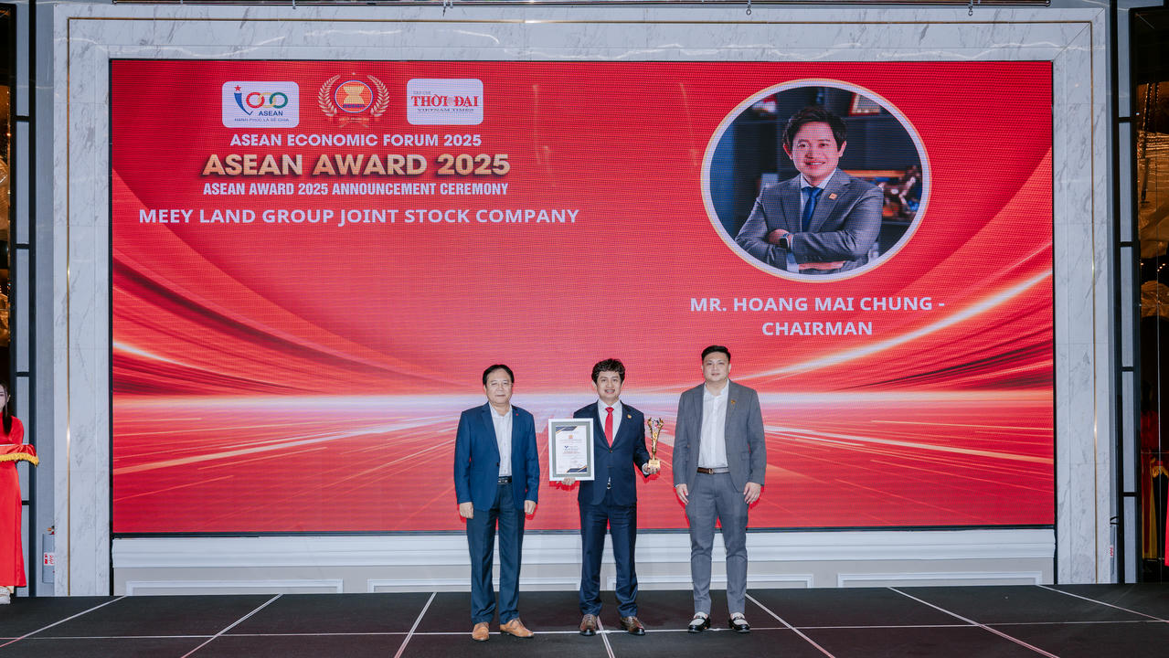 Ông Hoàng Mai Chung, Chủ tịch HĐQT Meey Group, được vinh danh là TOP 10 Nhà lãnh đạo giỏi ASEAN 2025. Ảnh: Meey Group