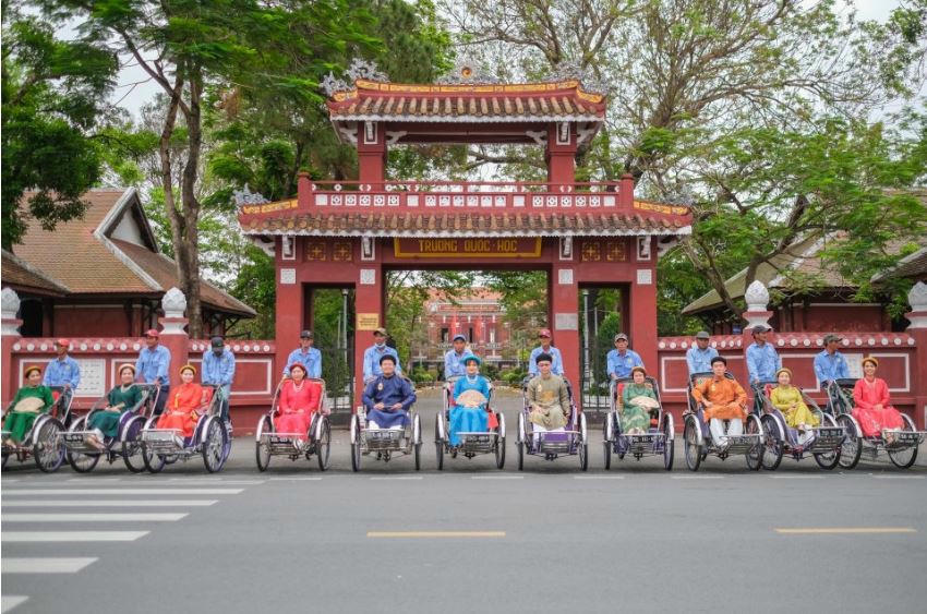 “Đo ni đóng giày” thời công nghệ số
