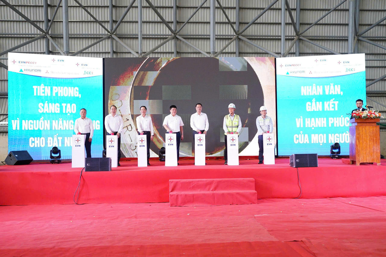 Thực hiện thành công đốt dầu lần đầu lò hơi tổ máy 1 Nhà máy nhiệt điện Quảng Trạch