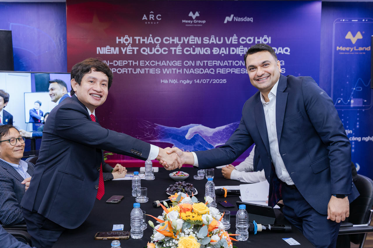 Ông Hiren Krishnani, Giám đốc Quan hệ Nhà đầu tư và IPO, NASDAQ, thăm và làm việc tại trụ sở Meey Group. Ảnh: Meey Group