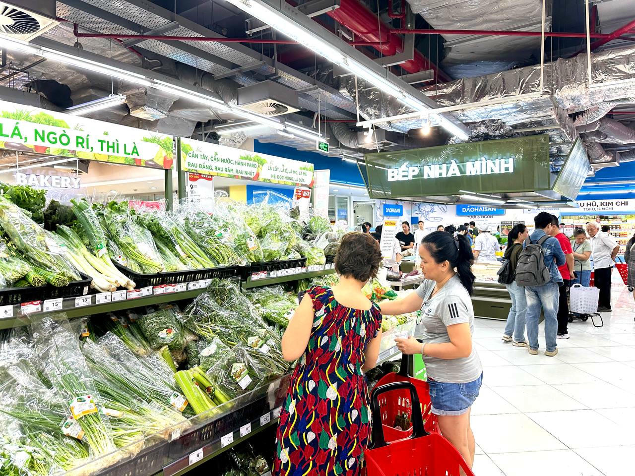 Từ 1/8 đến 1/9/2025, WinMart triển khai tháng ưu đãi rau củ, trái cây tươi tại miền Nam.