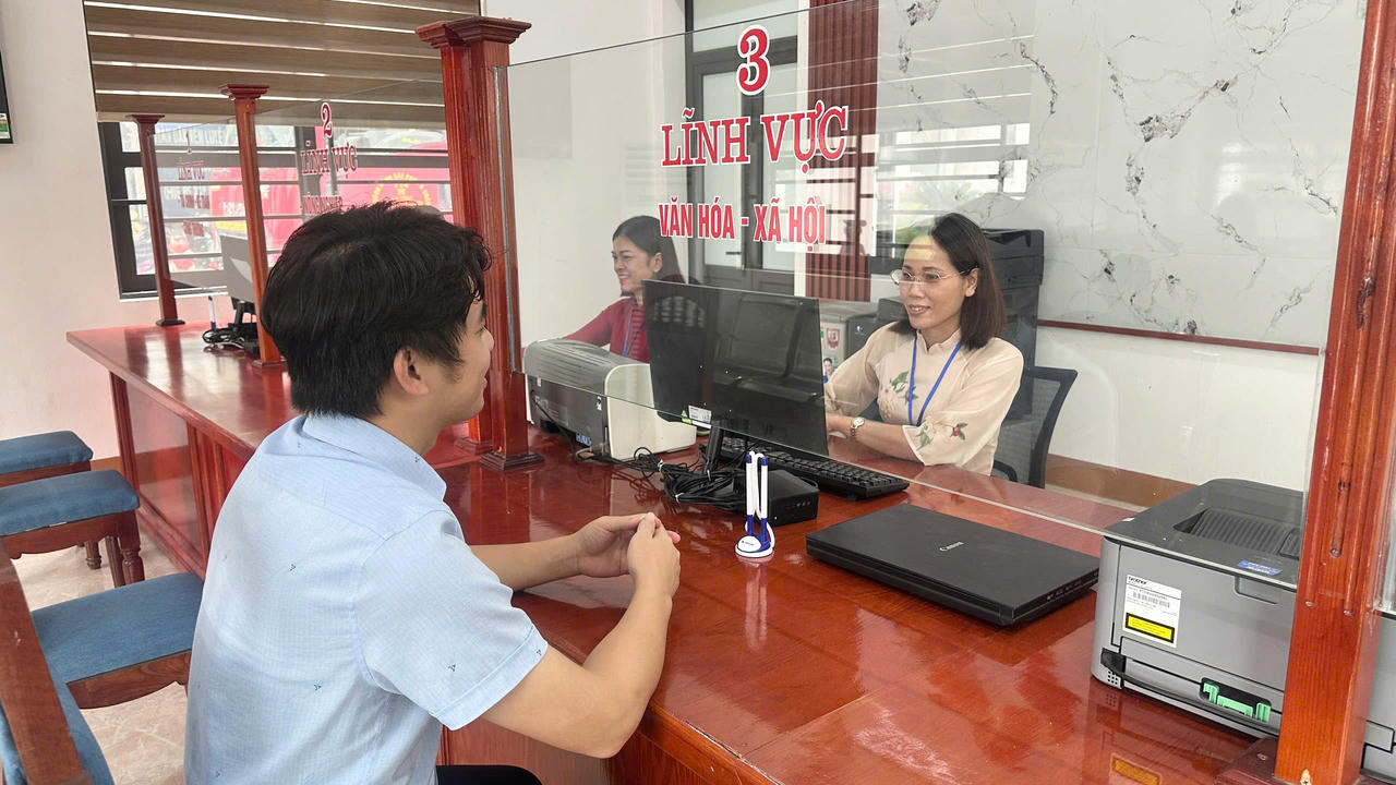 Ngay khi triển khai mô hình 2 cấp, địa phương đã linh hoạt phối hợp với tổ hỗ trợ của Sở Tư pháp để tháo gỡ các vướng mắc. Ảnh: Ngọc Phúc