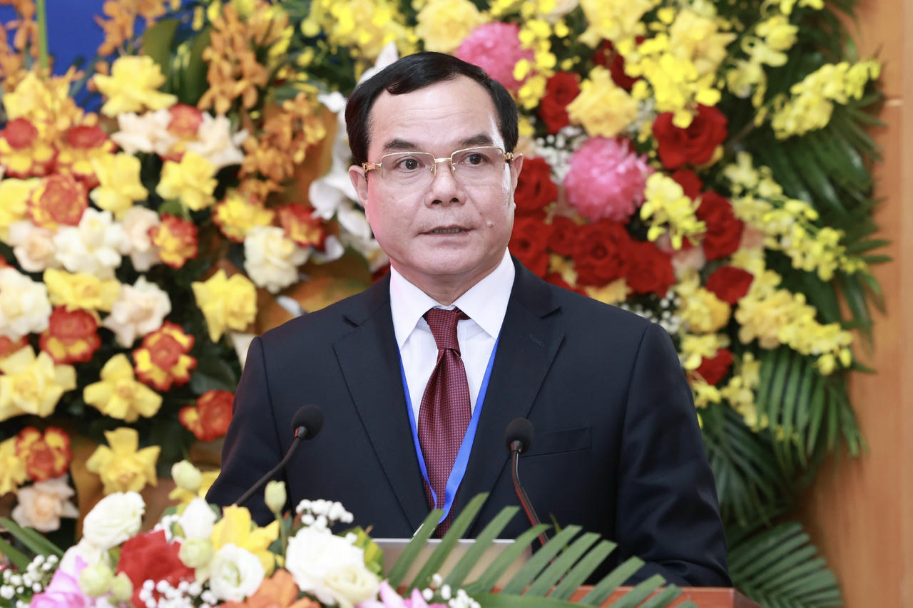 Đồng chí Nguyễn Đình Khang phát biểu khai mạc.