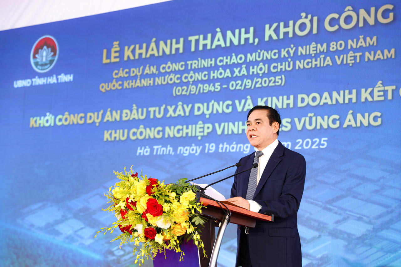 Chủ tịch UBND tỉnh Hà Tĩnh Võ Trọng Hải phát biểu tại Lễ khởi công Dự án Hạ tầng Khu công nghiệp Vinhomes Vũng Áng. (Ảnh: PV)
