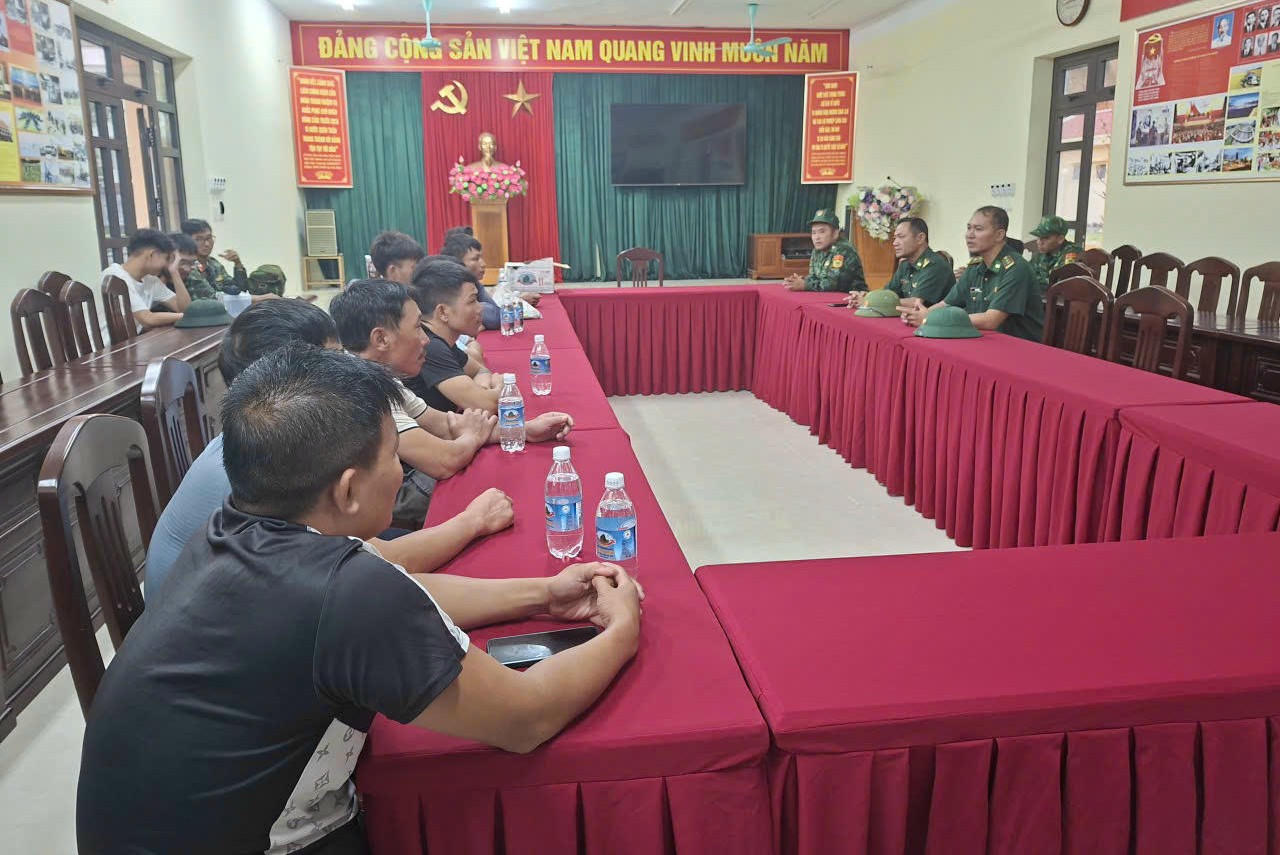 Bộ đội Biên phòng tỉnh Quảng Ninh cứu hộ thành công nhiều ngư dân gặp nạn trên biển