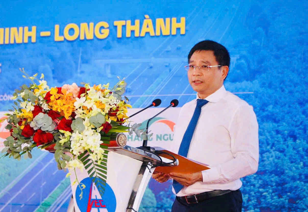  Bộ trưởng Bộ Tài chính Nguyễn Văn Thắng phát biểu tại Lễ khởi công dự án mở rộng cao tốc TP Hồ Chí Minh - Long Thành.