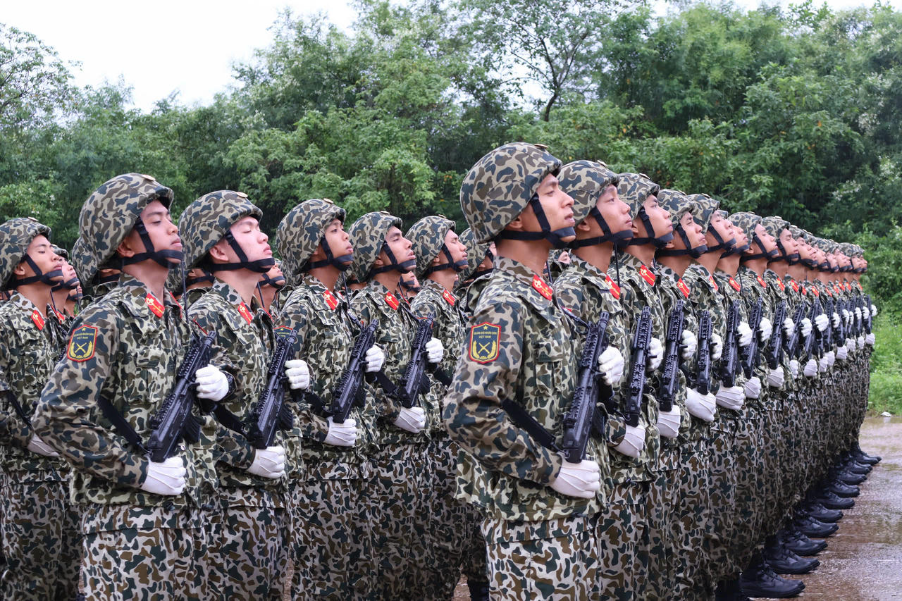 “Dầm mưa tôi luyện”, khối chiến sĩ đặc công trăm người như một, sẵn sàng hoàn thành xuất sắc nhiệm vụ A80