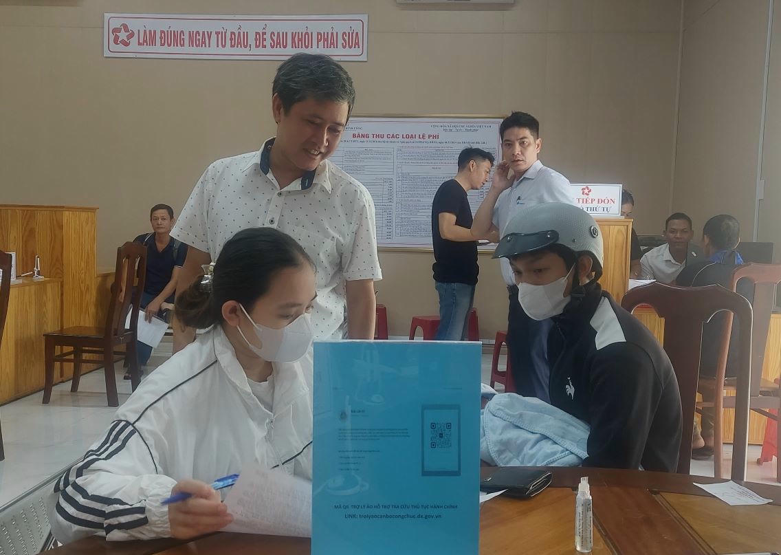 Vướng về thủ tục hộ tịch tại Đắk Lắk: Đề nghị cử thêm lực lượng Công an đến làm việc tại bộ phận hành chính công