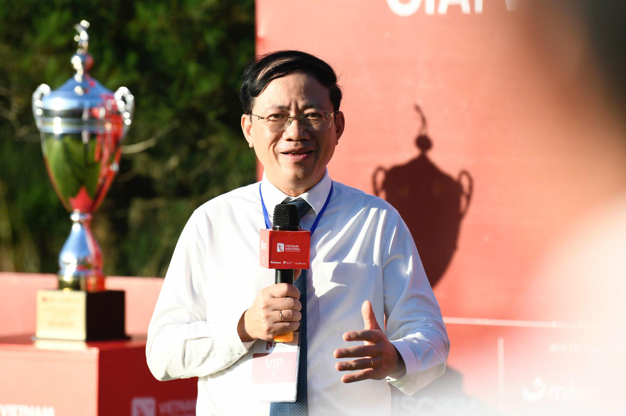 Ông Phạm Anh Tuấn, CHủ tịch UBND tỉnh Gia Lai vui vẻ phát biểu tại lễ khai mạc