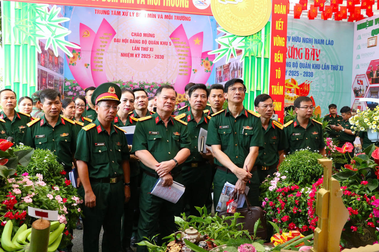 Ban Giám khảo làm việc nghiêm túc, minh bạch, mỗi điểm số đều được cân nhắc kỹ lưỡng nhằm bảo đảm đánh giá khách quan, chính xác.