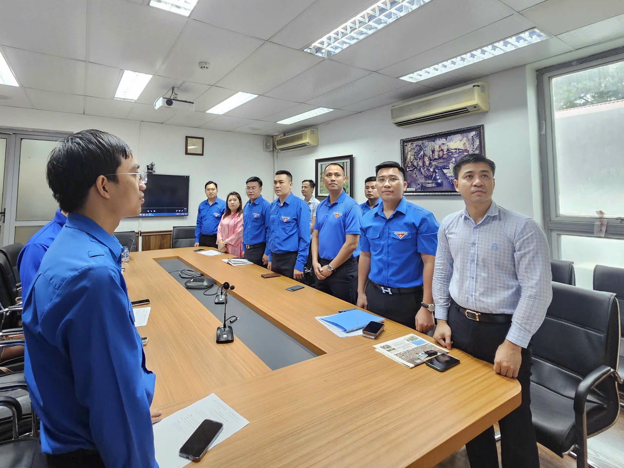 Quang cảnh buổi Lễ chào cờ. (Ảnh trong bài: PV)