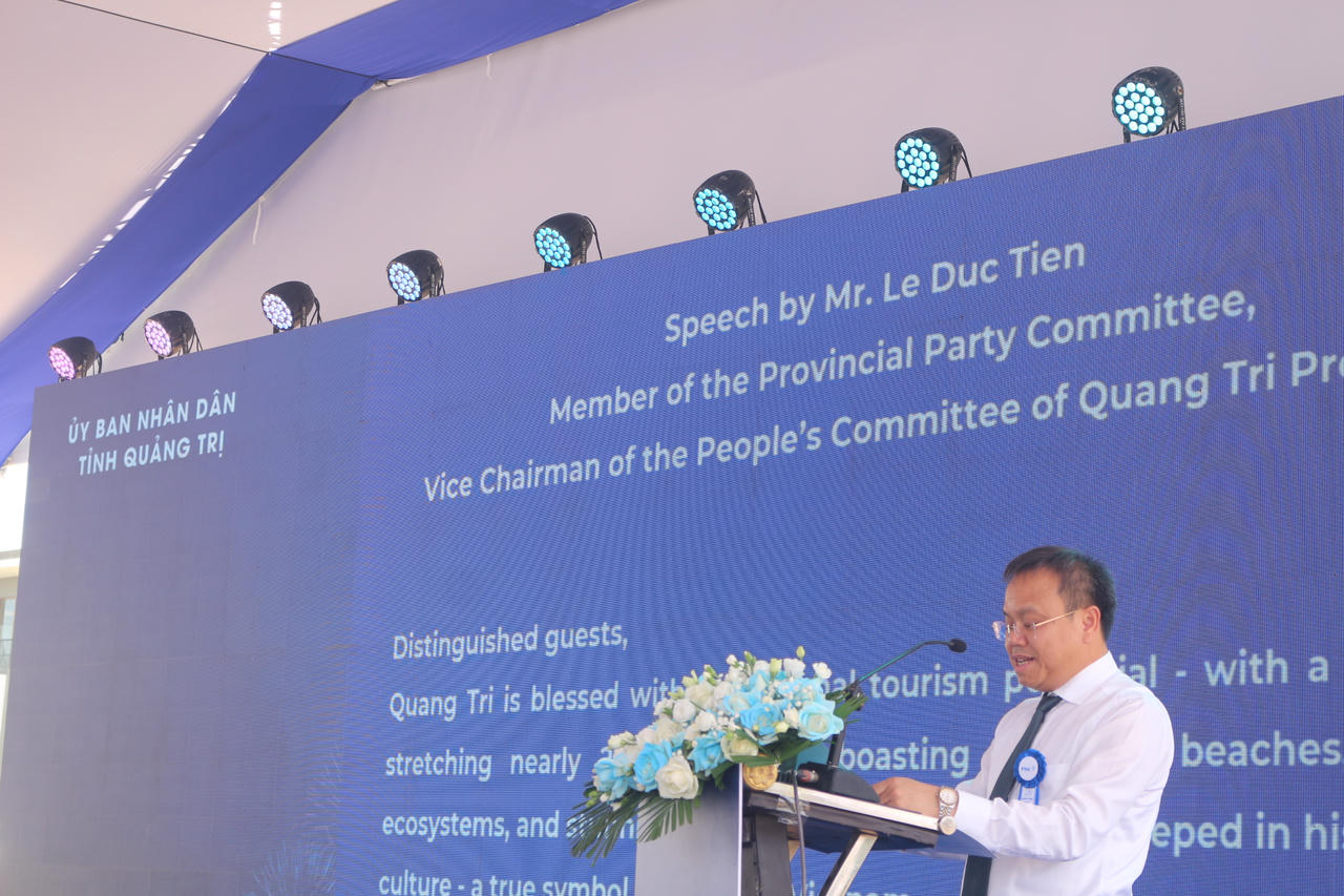 Phó Chủ tịch UBND tỉnh Quảng Trị Lê Đức Tiến phát biểu tại buổi lễ.