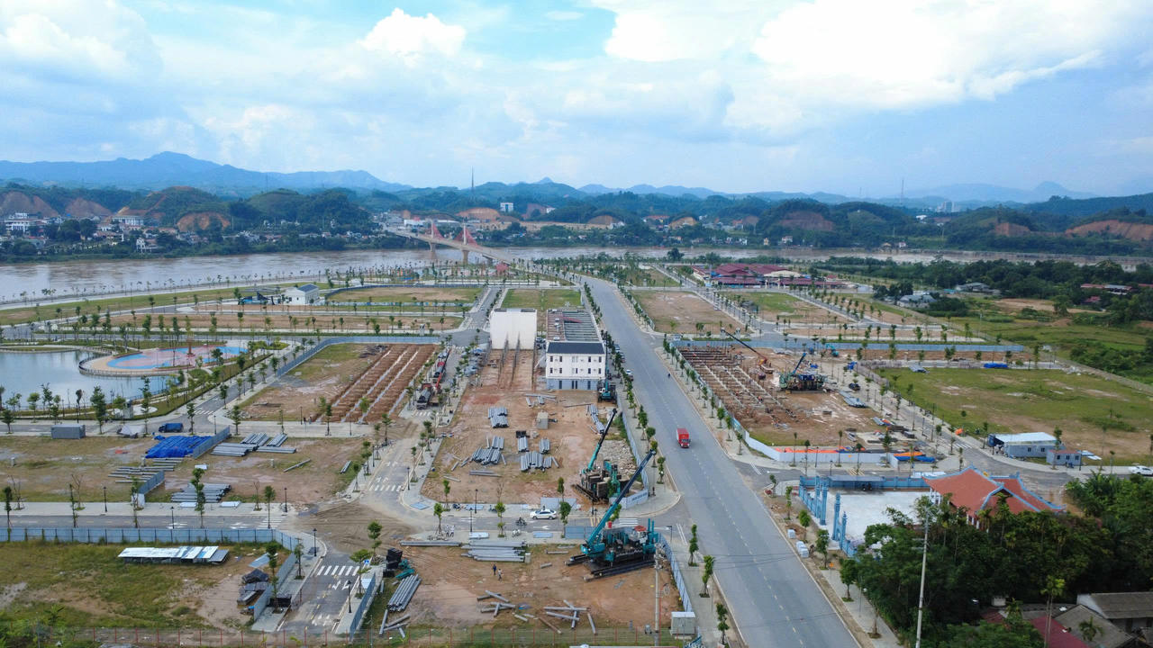 Sở hữu vị trí gần với Trung tâm Hành chính của tỉnh Lào Cai mới, Yên Bái Riverside được mở bán đúng "đợt sóng" sáp nhập tỉnh. (Ảnh: Nhật Nguyên)
