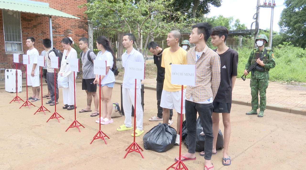 Đây là trường hợp bị nhà chức trách Campuchia xác định là cư trú, lao động trái phép và bị trục xuất.