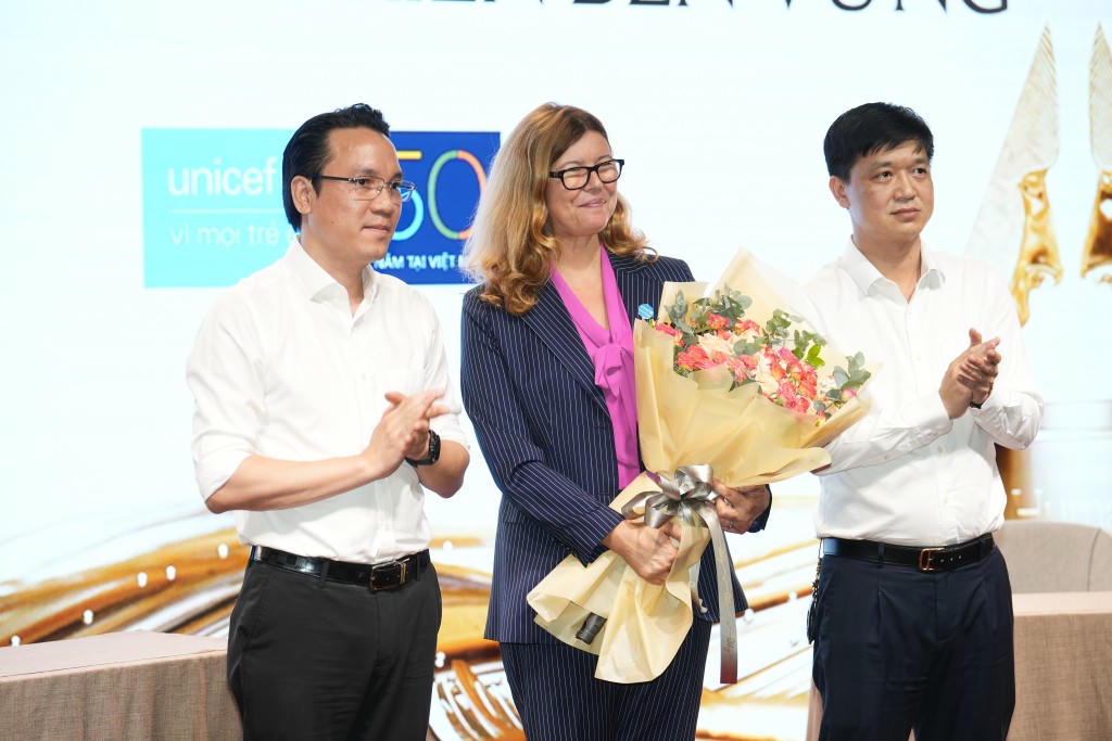 Giải thưởng Hành động vì cộng đồng - Kiên trì, phụng sự