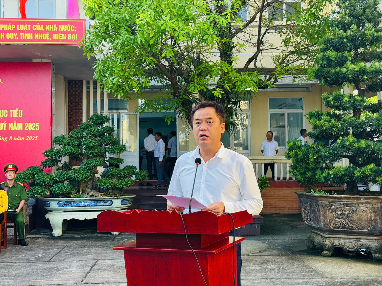  Bí thư Đặc khu Phú Quốc Lê Quốc Anh phát biểu chỉ đạo tại lễ ra quân. 