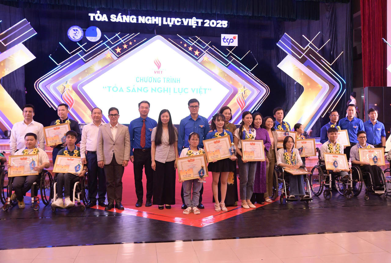 Tuyên dương 25 gương mặt “Tỏa sáng Nghị lực Việt” 2025