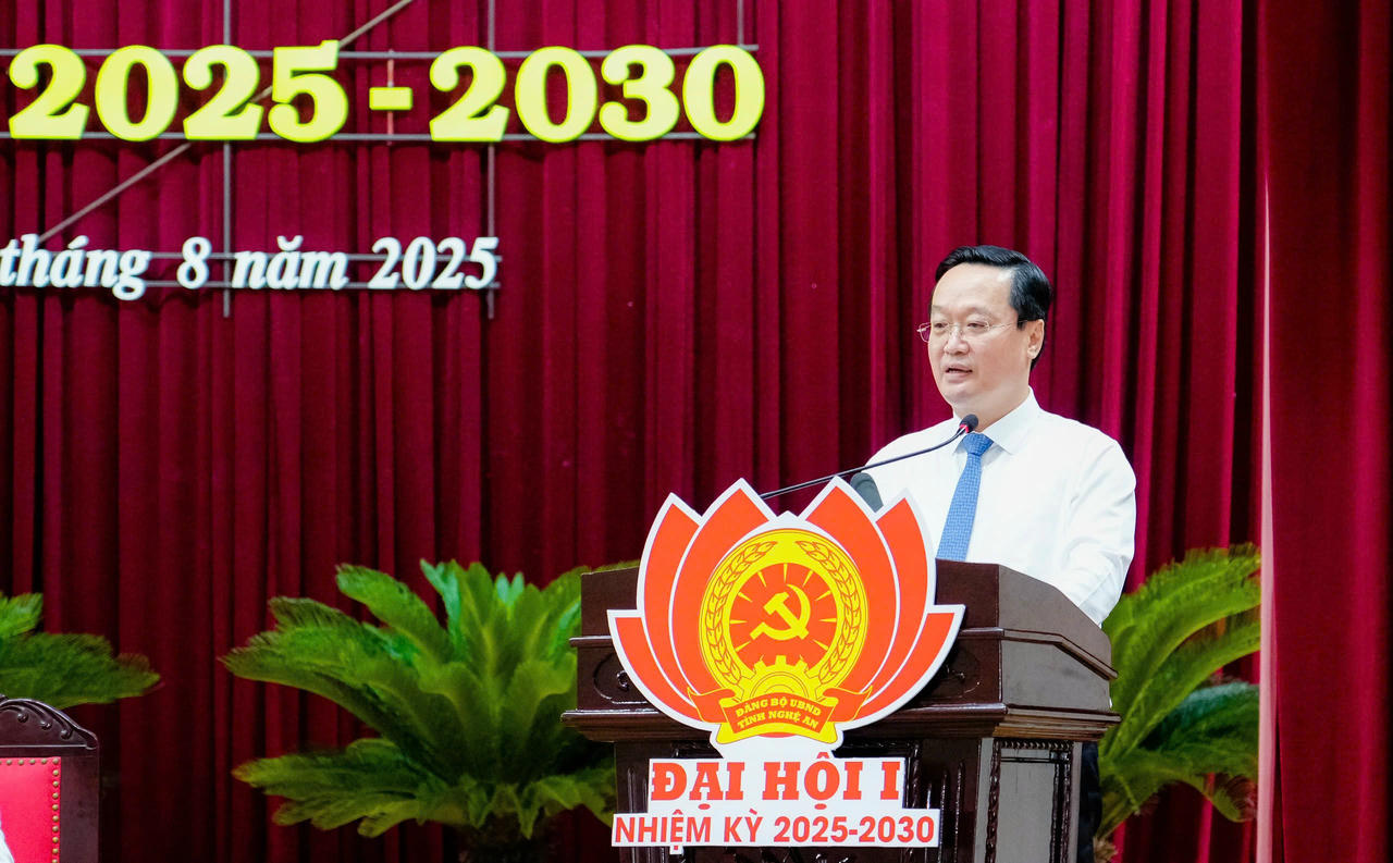 Bí thư Tỉnh ủy Nghệ An Nguyễn Đức Trung phát biểu tại Đại hội.