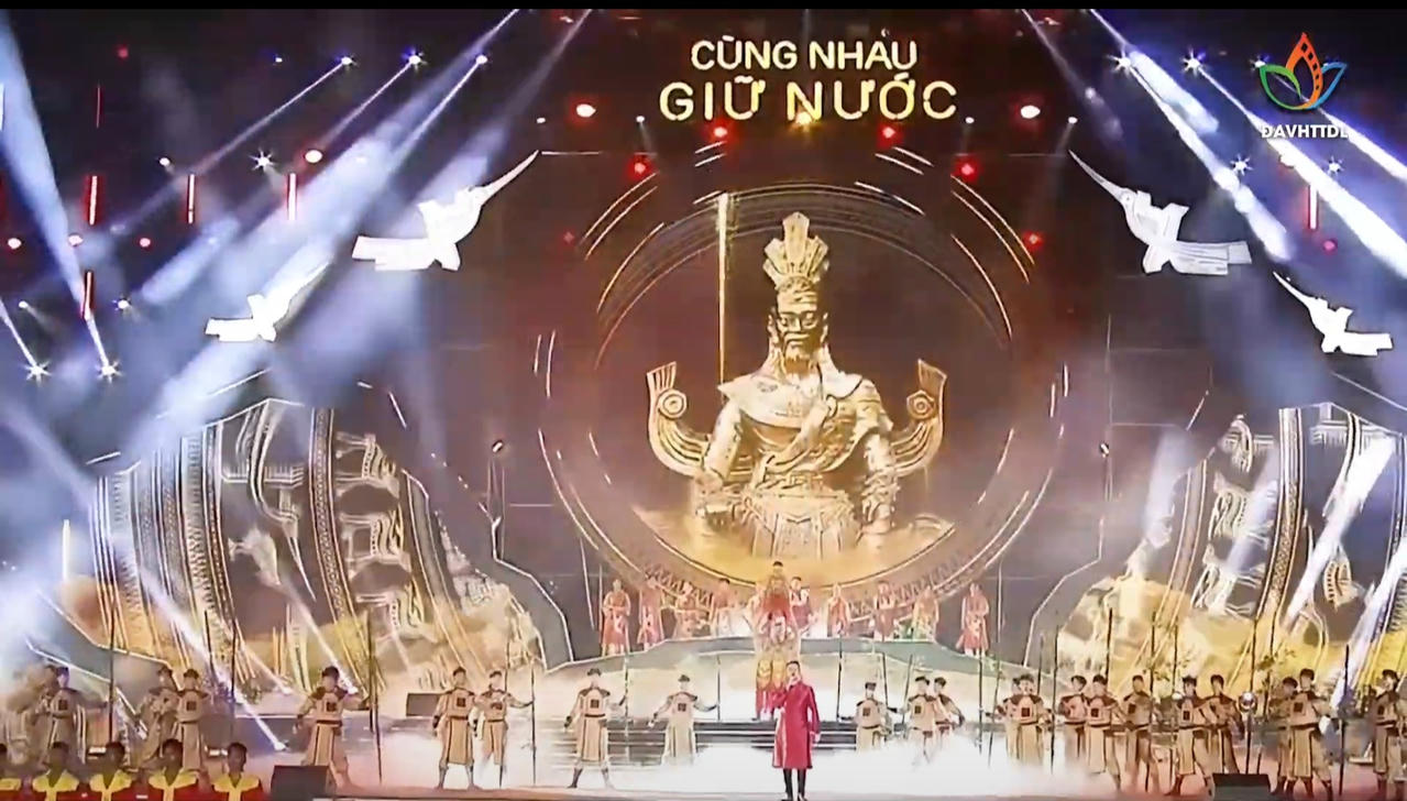 Es fanden zahlreiche Aktivitäten des Ministeriums für Kultur, Sport und Tourismus statt (Fotoausschnitt aus einem vom Vietnam Center for Cultural Cinema, Sports and Tourism produzierten Clip).