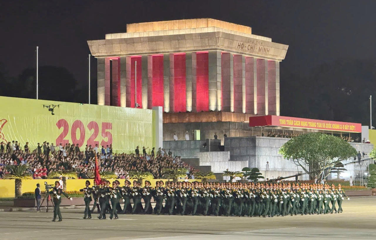 Hoàn thành tổng hợp luyện diễu binh, diễu hành lần thứ nhất kỷ niệm 80 năm Quốc khánh 2/9 Hoàn thành tổng hợp luyện diễu binh, diễu hành lần thứ nhất kỷ niệm 80 năm Quốc khánh 2/9