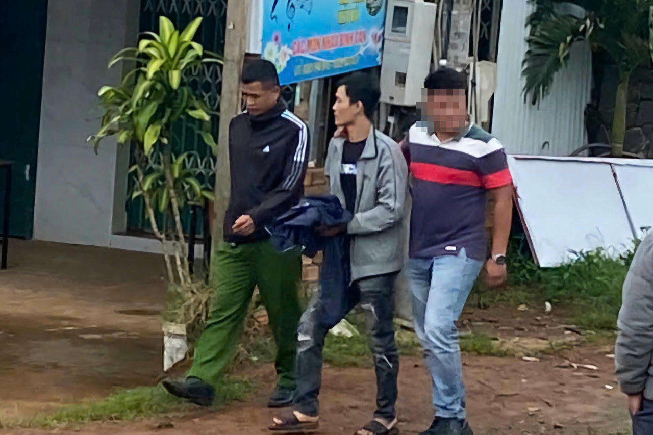 Con trai chủ quán nhậu đâm chết 1 thợ xây 