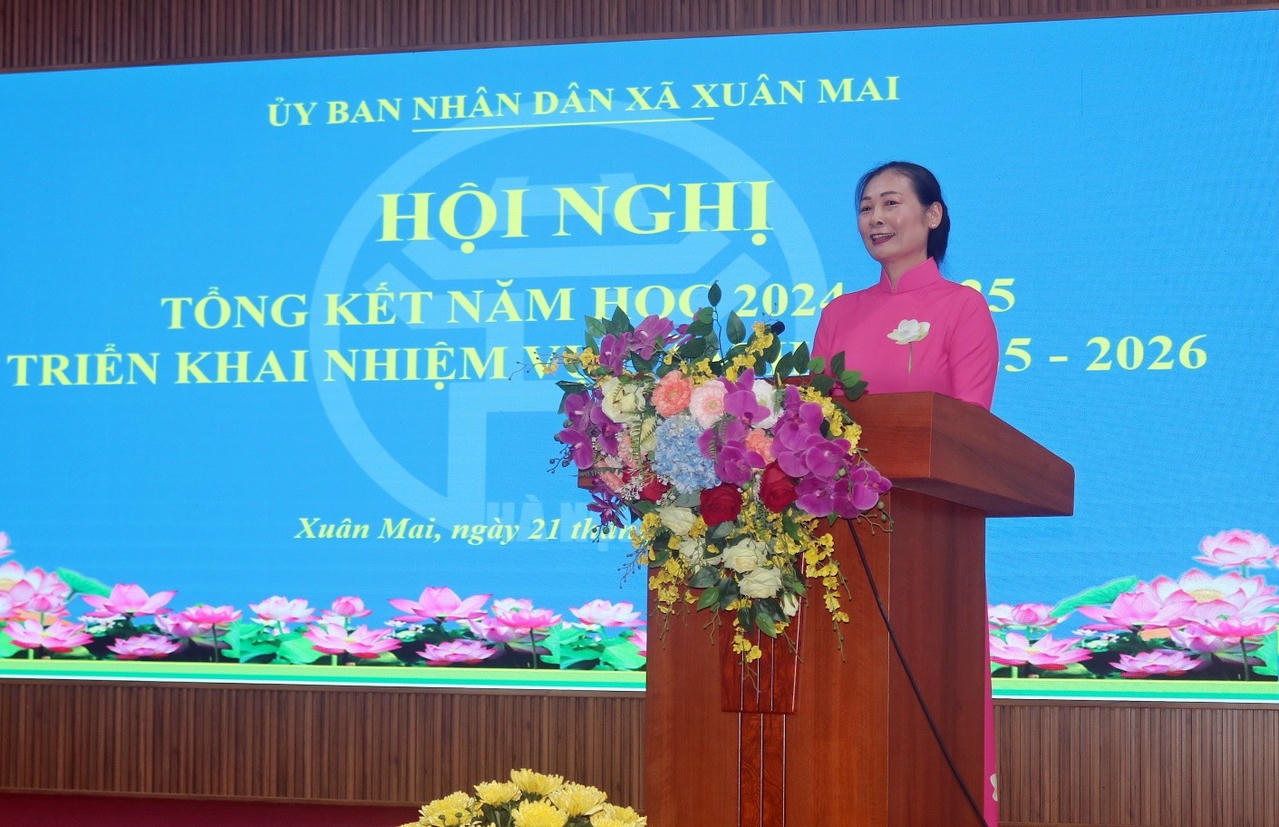 
Đại biểu phát biểu tham luận