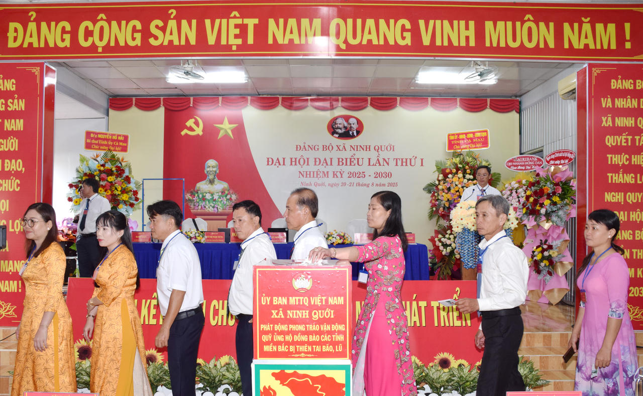 Ban Thường trực UB MTTQ Việt Nam xã Ninh Qưới đã phát động phong trào vận động quỹ ủng hộ đồng bào các tỉnh miền Bắc bị thiên tai bão, lũ.