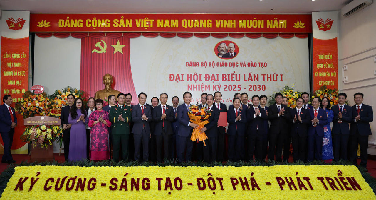 Đảng bộ Bộ Giáo dục và Đào tạo: Tiếp tục đoàn kết, chủ động, bản lĩnh, 
đổi mới mạnh mẽ hơn nữa, hoàn thành các mục tiêu đề ra