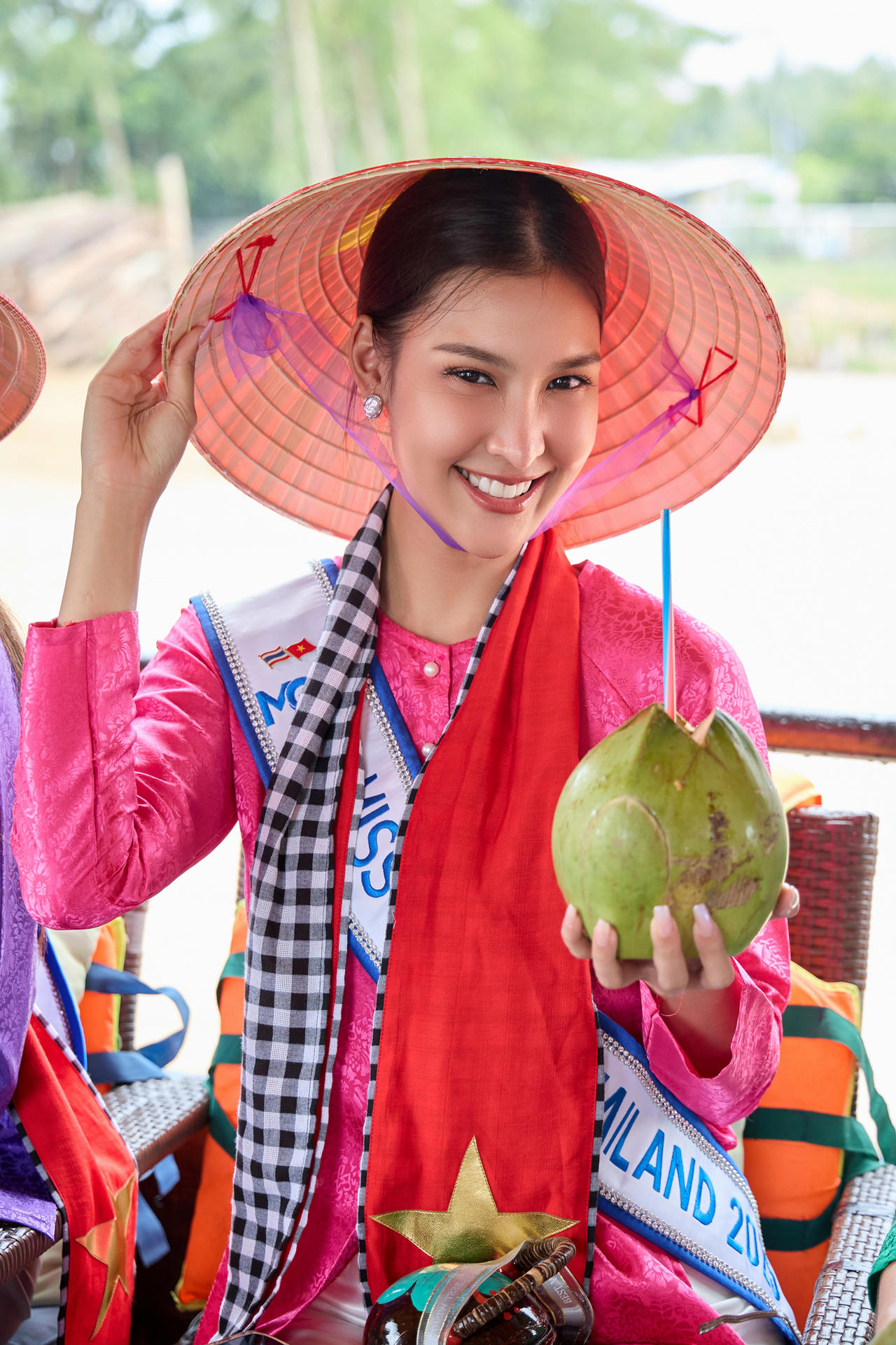 Dàn Hoa hậu quốc tế hào hứng trải nghiệm du lịch, khám phá ẩm thực Việt 