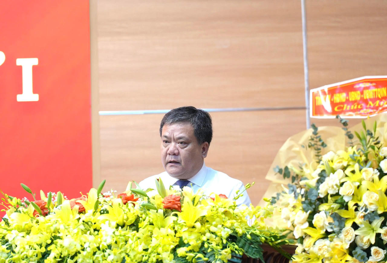 Chủ tịch UBND tỉnh Quảng Trị Trần Phong phát biểu chỉ đạo tại đại hội.