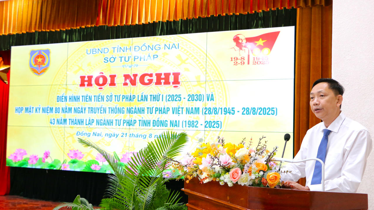 Ông Nguyễn Trọng Trí - Phó Giám đốc Sở Tư pháp Đồng Nai ôn lại kỷ niệm 80 năm Ngày truyền thống ngành Tư pháp Việt Nam (28/8/1945 – 28/8/2025) và 43 năm thành lập Ngành Tư pháp tỉnh Đồng Nai.