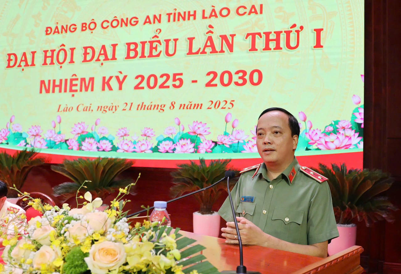 Trung tướng Đặng Hồng Đức – Thứ trưởng Bộ Công an phát biểu tại Đại hội.