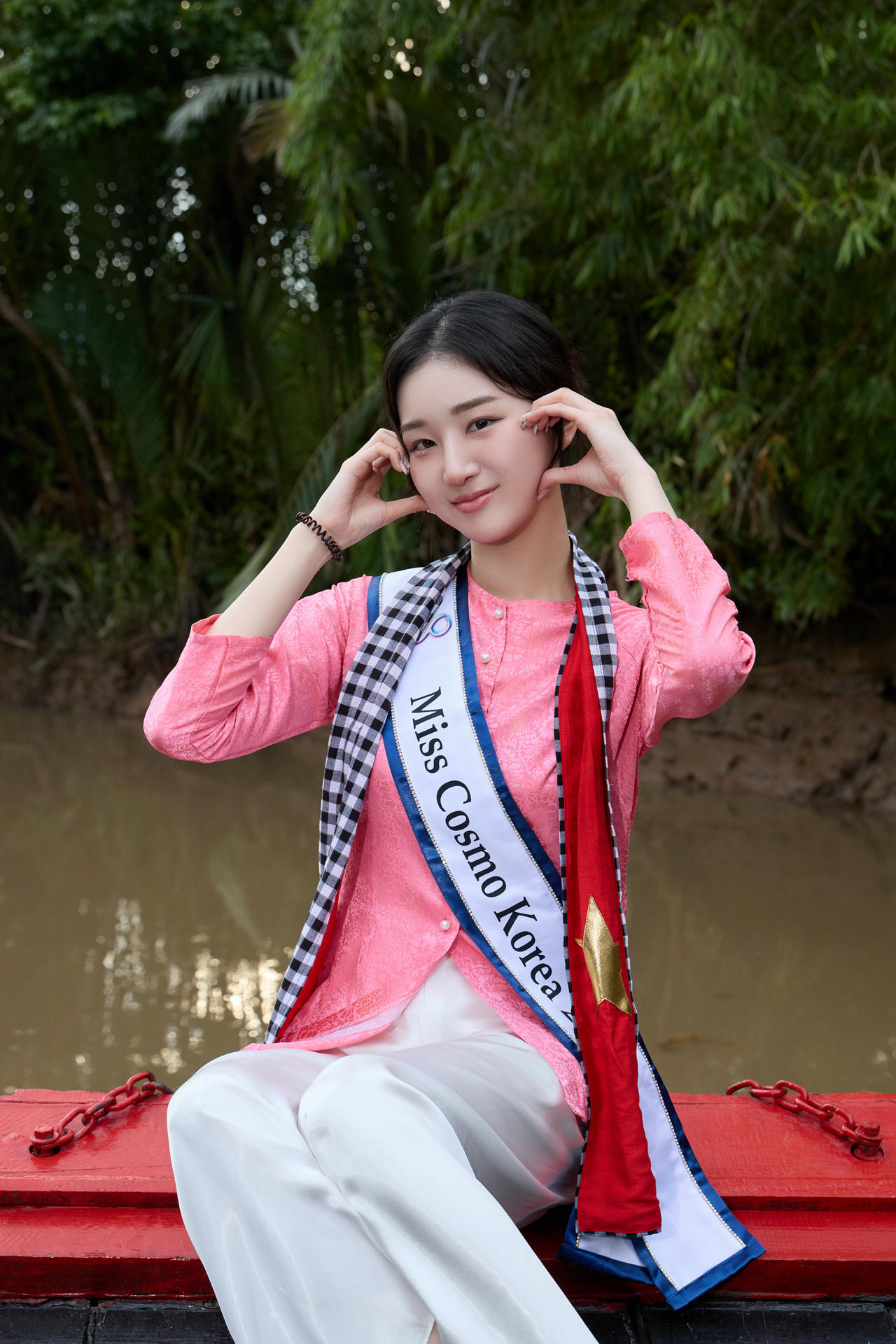 Dàn Hoa hậu quốc tế hào hứng trải nghiệm du lịch, khám phá ẩm thực Việt 