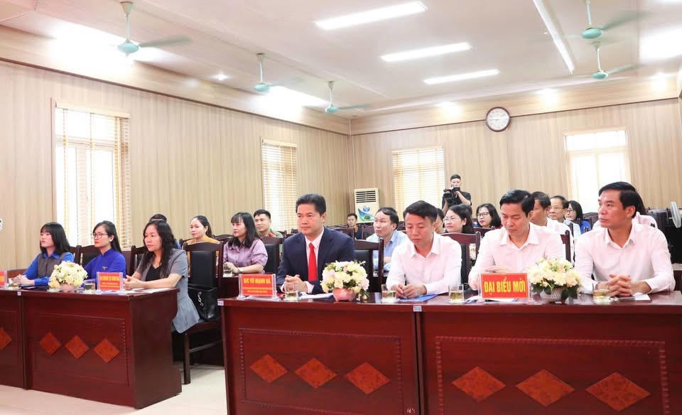 Các đại biểu tham dự hội nghị.