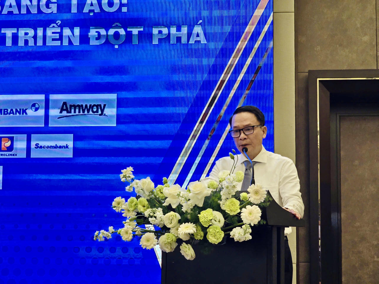 Ông Nguyễn Đức Lợi, Phó Chủ tịch Thường trực Hội Nhà báo Việt Nam phát  biểu  tại  diễn  đàn.